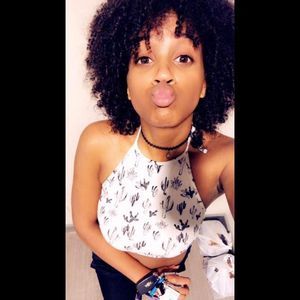 Meet your Posher, Ashley